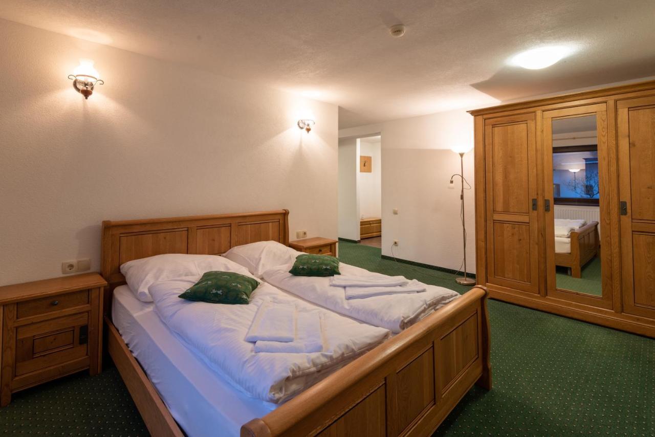 Ferienwohnungen Hirschen Bichlbach Exteriör bild
